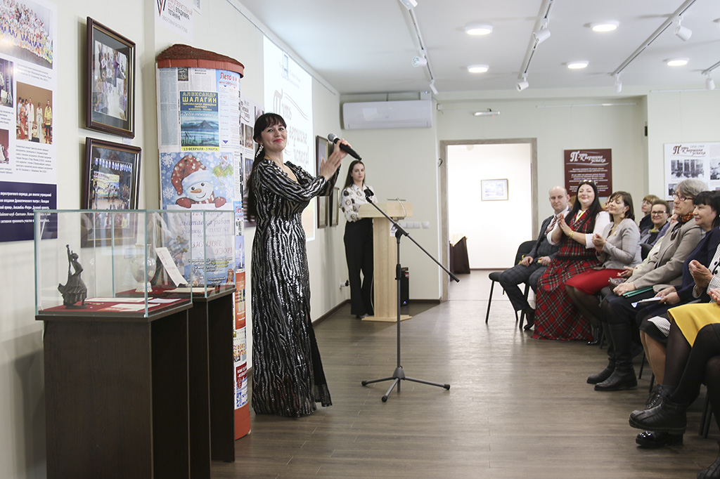 В музее открылась выставка, посвящённая истории находкинской сферы культуры