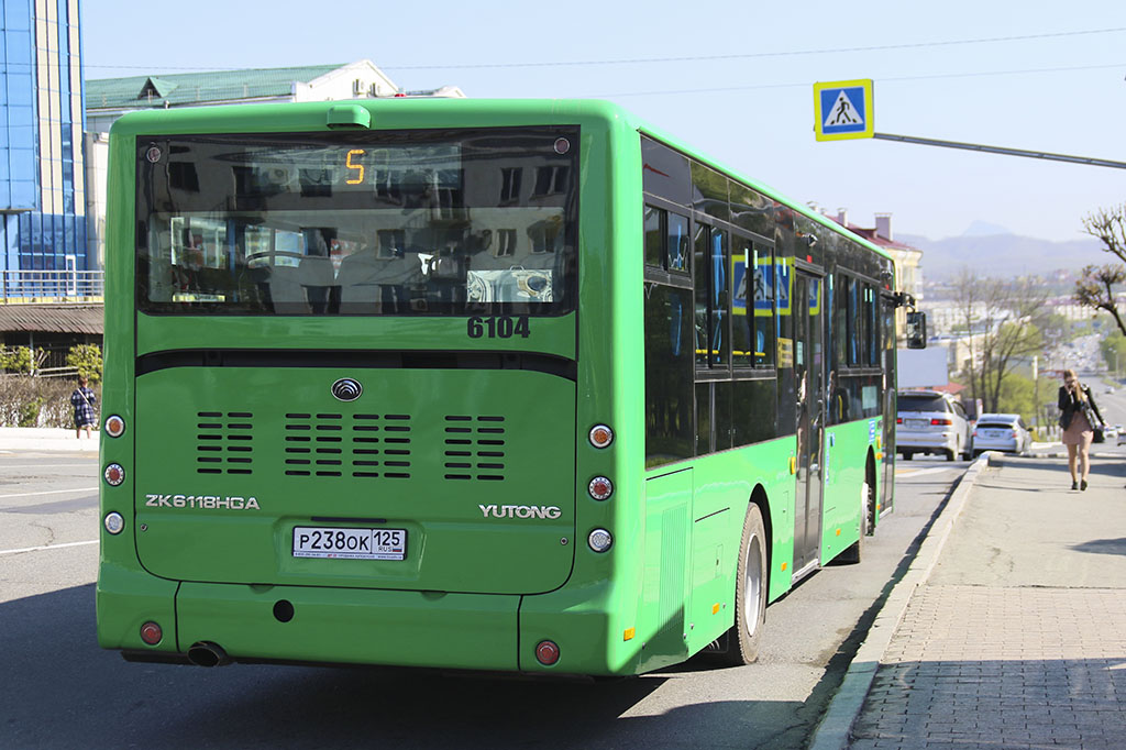 Самые большие и современные в городе автобусы вышли на городские маршруты