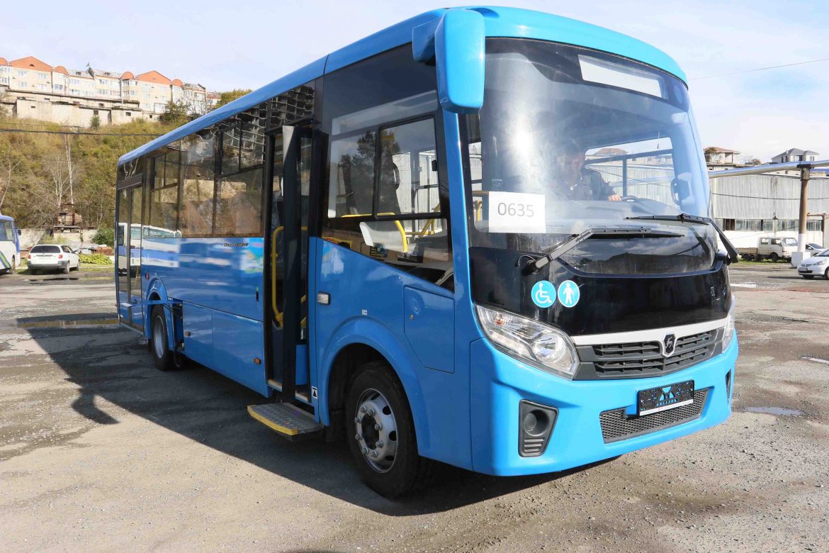 Новые автобусы российского производства пополнили пассажирский автопарк Находки
