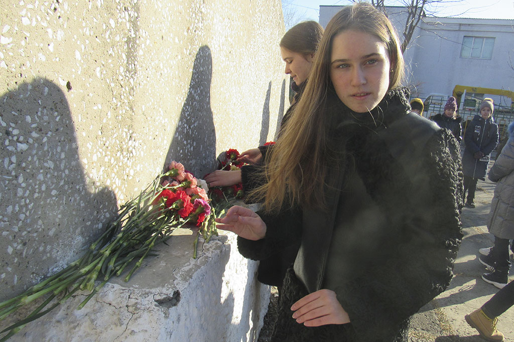 Уроки памяти в День неизвестного солдата прошли у памятников Великой Отечественной войне