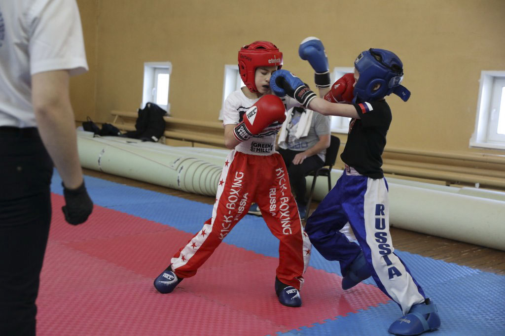 Сборная Находки по тайскому боксу успешно выступила на Чемпионате и Первенстве по кикбоксингу