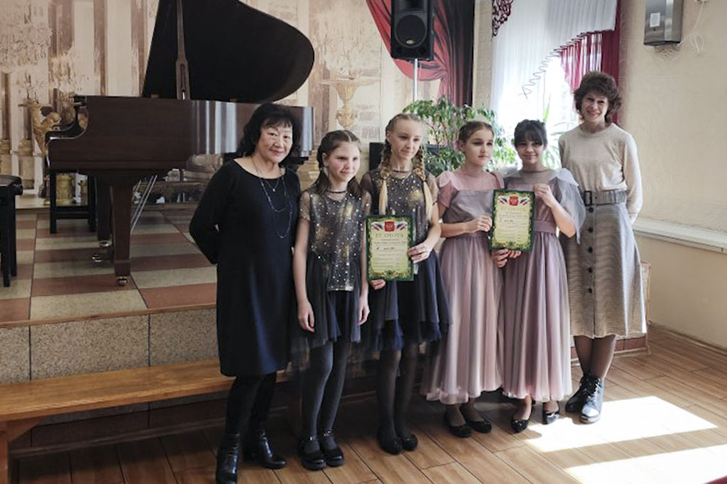 Юные музыканты и художники Находки готовятся к новому сезону всероссийских конкурсов