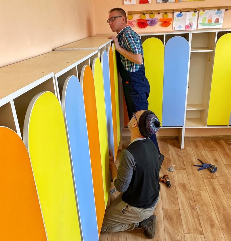 Новая мебель появилась в детских садах Врангеля благодаря помощи «Восточного Порта»