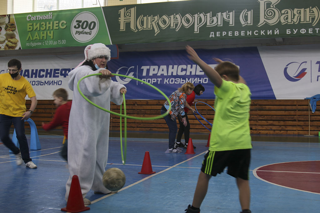 В спортивном комплексе «Портовик» состоялись соревнования для детей с ограниченными возможностями здоровья