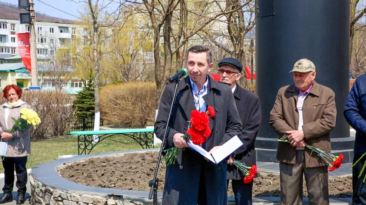 «Восточный Порт» и жители Врангеля почтили память Виктора Васяновича