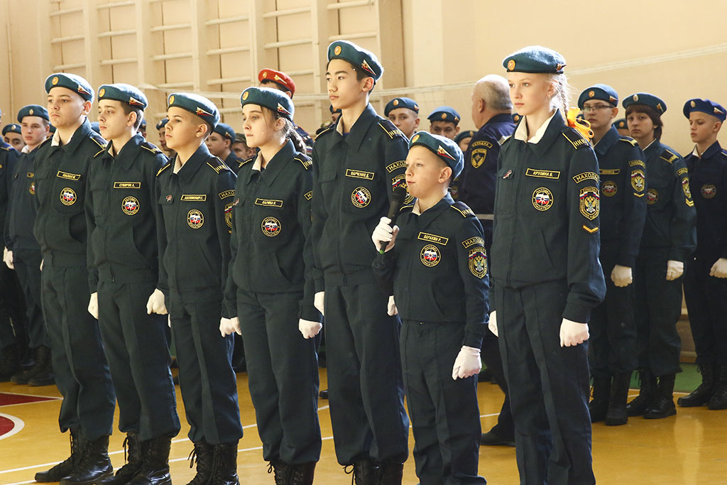 Клятву кадета приняли 30 семиклассников школы № 7 «Эдельвейс»